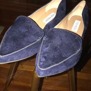 Suede pointy flats
